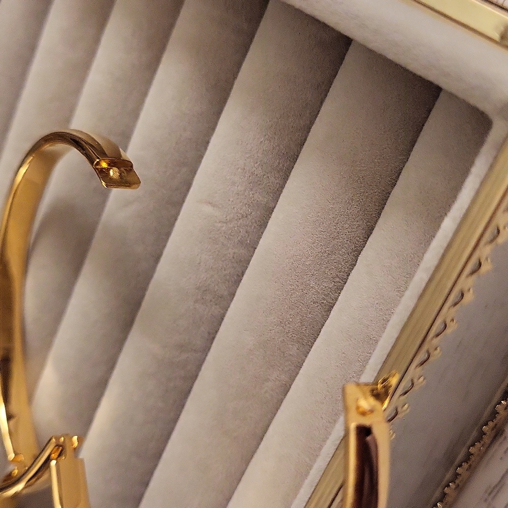Gold Filled Bangle Braclets (Goldfilled Is Gold Over Solid Metal) Last For Yrs - Picture 10 of 15